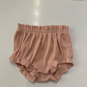 4/20$ GAP ruffle ribbed baby shorts diaper cover size 12-18 months